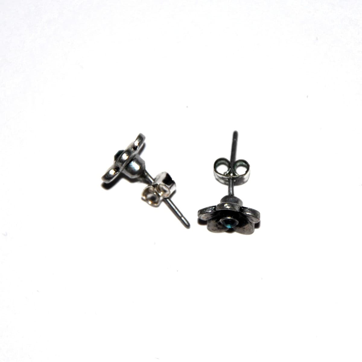 Gold Studs 2g